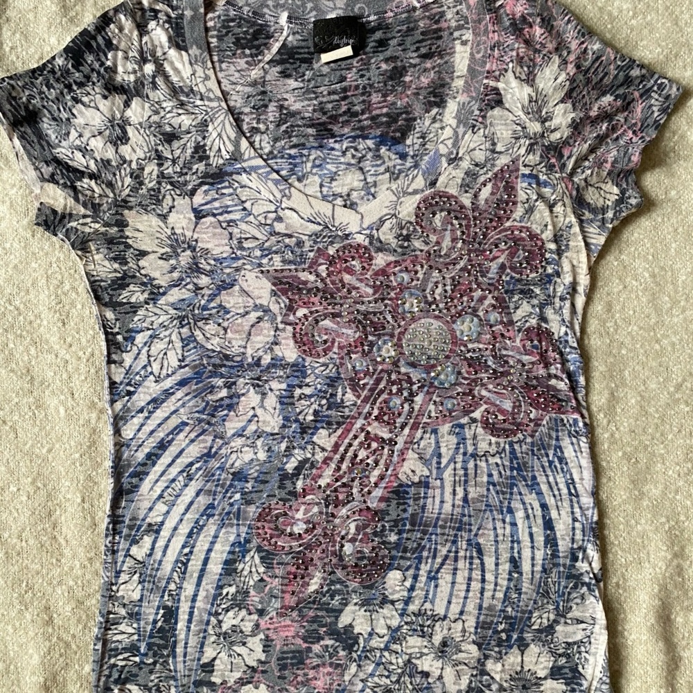 Womens Daytrip Multi Color V Neck Tee